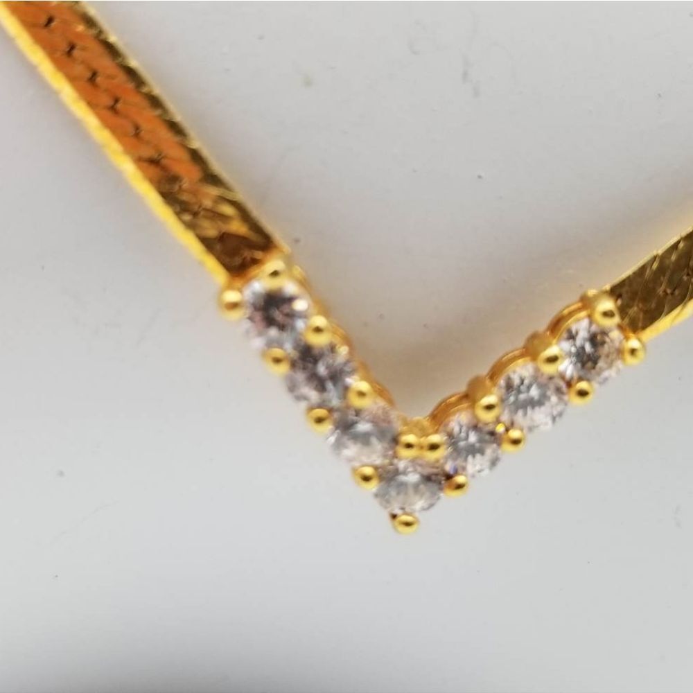 Beautiful v crystal gold necklace 💛 gold filled‎ - Picture 2 of 2